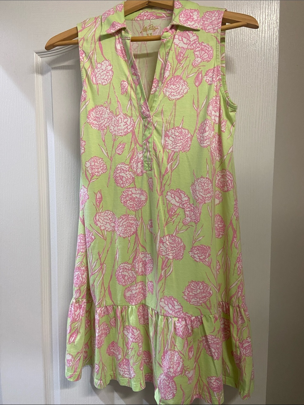 Lilly Pulitzer Sleeveless Collared Floral Shift Dress in Light Green and Pink